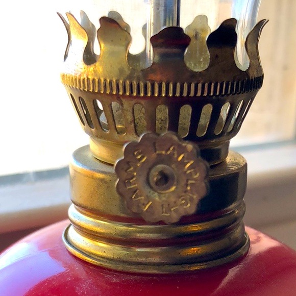 Vintage Lamplight Farms Italian Made Oil Lamp - Picture 3 of 6